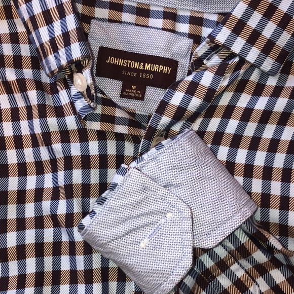 Johnston and Murphy men’s dress shirt with hidden button down collar - Picture 2 of 7